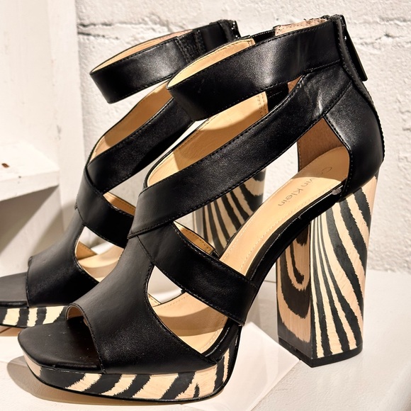 Calvin Klein Verene Zebra Wood Striped Chunky Strapy Sandal Ankle Heels Size 8 - Picture 12 of 15